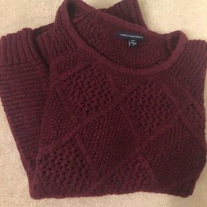 American Eagle maroon sweater